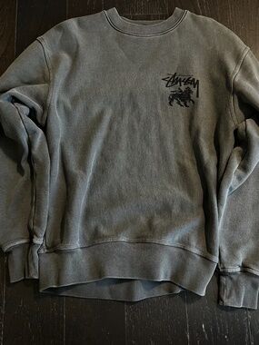 Stussy rasta lion pigment dyed crewneck sweatshirt size SMALL in black